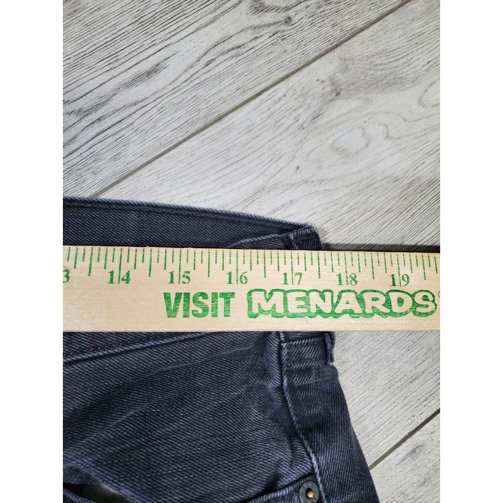 Vintage Levis 501 Jeans Mens 36x32 Black Denim Straight Leg Button Fly Y2K